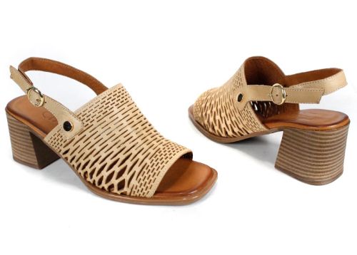 стилни летни сандали с катарама