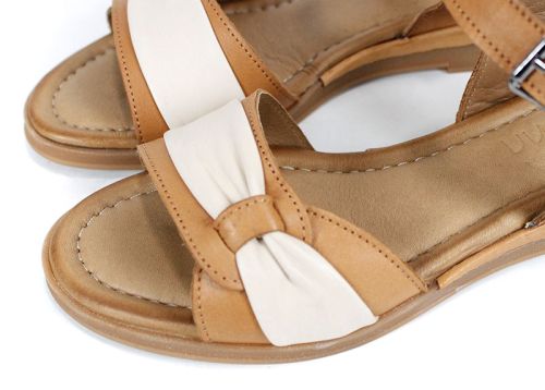 Pantofi casual dama din piele naturala cu imprimeu floral - model Luna