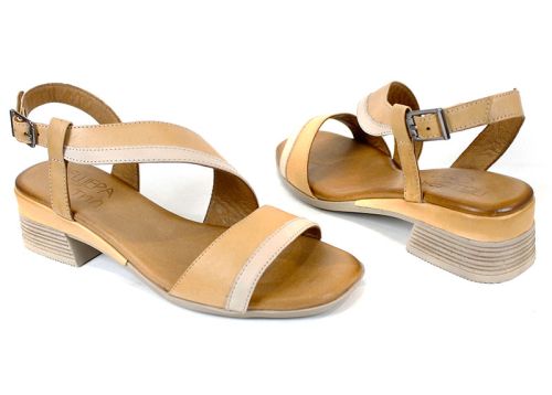 Дамски сандали от естествена кожа в бисквитено и бежово с нисък ток