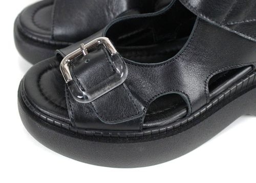 Sandale de damă Luna Forte din piele naturală, cu platformă neagră și cataramă.