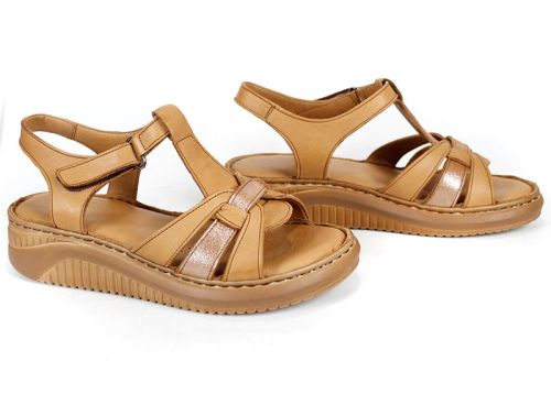 Sandale de damă Luma Linea din piele naturală maro deschis, cu talpă cusută și ușoară.