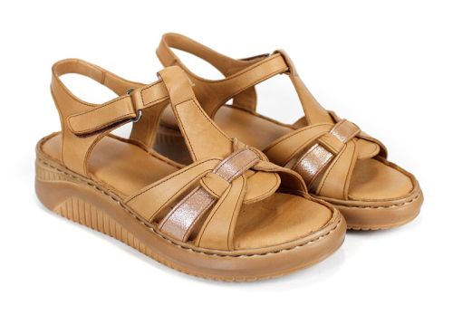 Sandale de damă Luma Linea din piele naturală maro deschis, cu talpă cusută și ușoară.