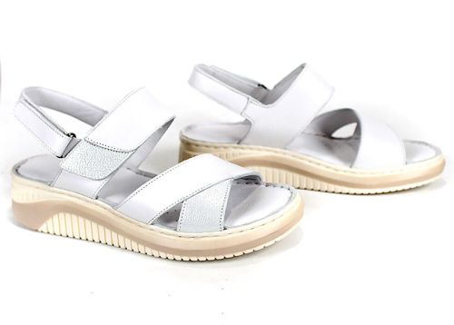 бели дамски сандали от естествена кожа Sole Brillante