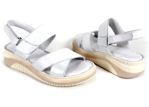 бели дамски сандали от естествена кожа Sole Brillante