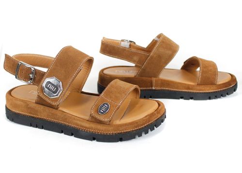 дамски сандали от светлокафяв велур Senso Forte