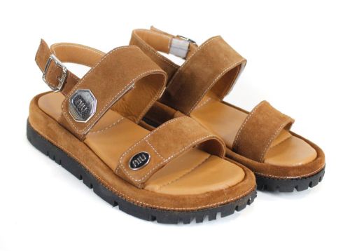 дамски сандали от светлокафяв велур Senso Forte