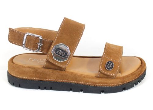 дамски сандали от светлокафяв велур Senso Forte