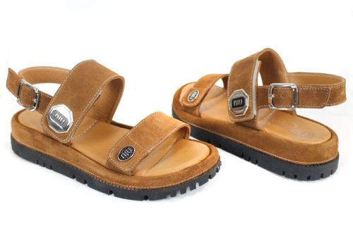 дамски сандали от светлокафяв велур Senso Forte