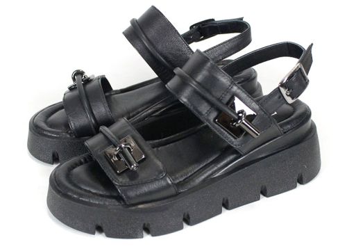 дамски сандали от черна естествена кожа с платформа Bella Notte