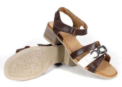 Terra Charm – Дамски сандали от естествена кожа със среден ток|цвят тъмно кафяв и крем