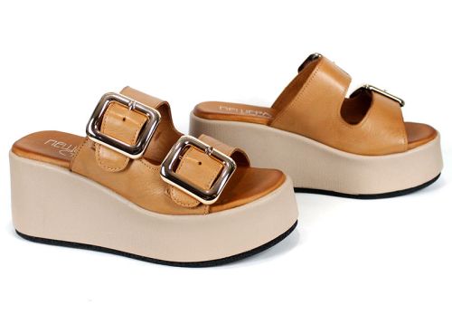 Papuci damă Caffè Leggero din piele naturală culoare cappuccino, cu platformă bej și barete reglabile