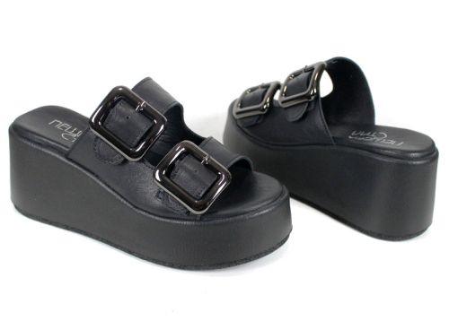 Papuci de damă negri Caffè Leggero din piele naturală cu catarame și talpă tip platformă