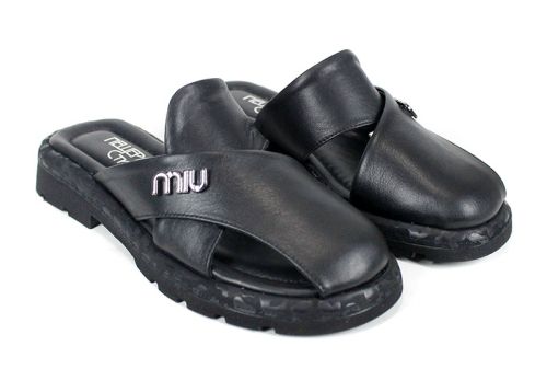 Дамски чехли от естествена кожа в черно Notte Viva с нестандартна визия