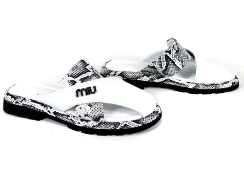 Дамски чехли от бяла естествена кожа със змийски принт – модел Notte Viva