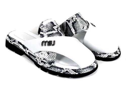 Дамски чехли от бяла естествена кожа със змийски принт – модел Notte Viva