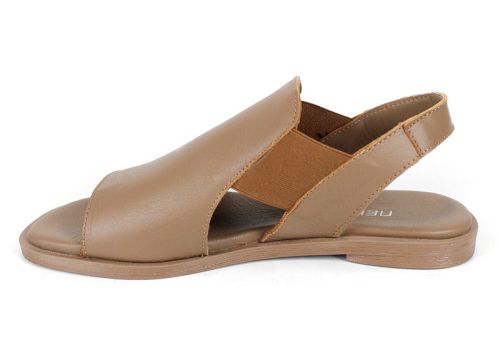 Дамски ниски сандали от естествена кожа Penta Koko в цвят капучино