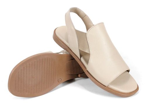 дамски ниски сандали от естествена кожа в бежов цвят Penta Koko