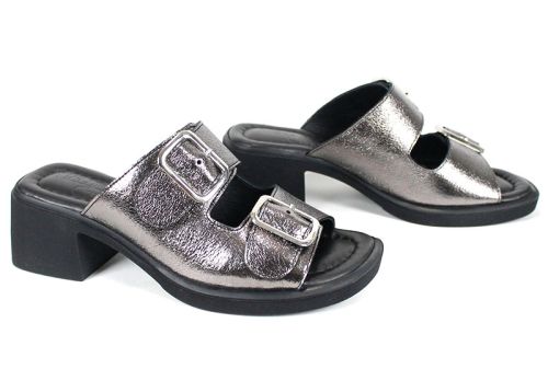 Дамски чехли Brilla Doppia от естествена кожа в цвят платина с ток