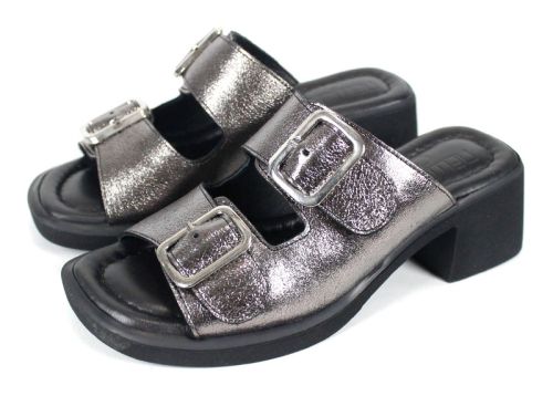 Дамски чехли Brilla Doppia от естествена кожа в цвят платина с ток