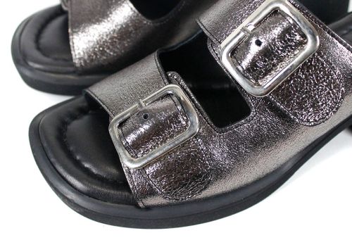 Дамски чехли Brilla Doppia от естествена кожа в цвят платина с ток