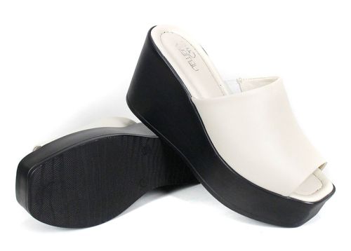 Sabo Magia Notturna din piele naturală, culoare bej, cu platformă neagră înaltă