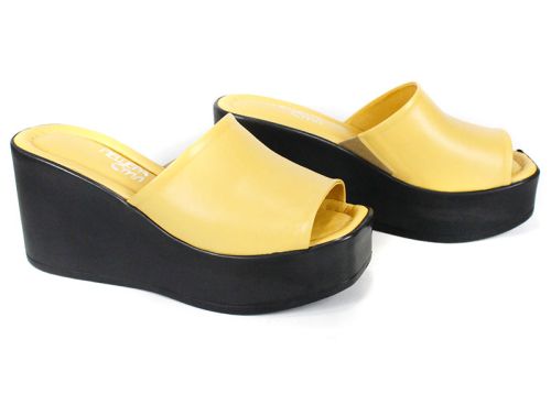 Saboți damă Magia Notturna galben – piele naturală cu platformă neagră