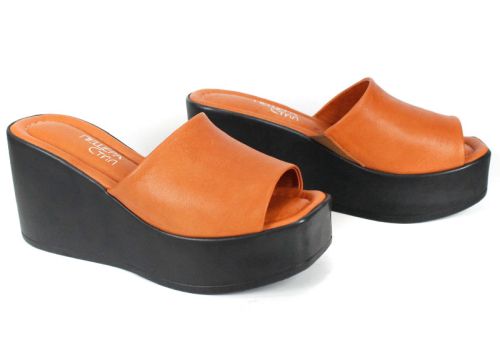 saboți damă Magia Notturna cărămiziu-maro piele naturală cu platformă neagră