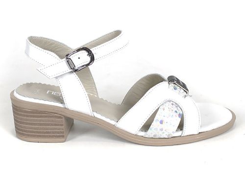 Дамски бели сандали Savana Chic от естествена кожа с декоративен детайл