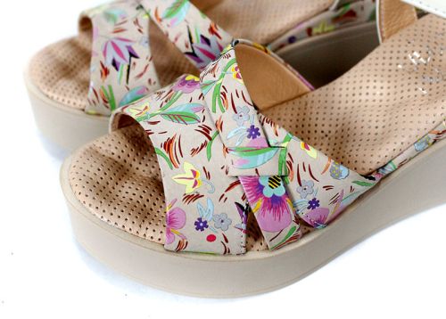 Flora Bellezza sandale damă imprimeu floral bej piele naturală