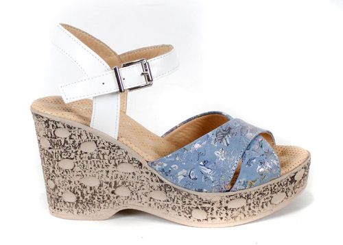 Sandale damă Flora Rise – piele albastră cu imprimeu floral, curea albă și platformă înaltă