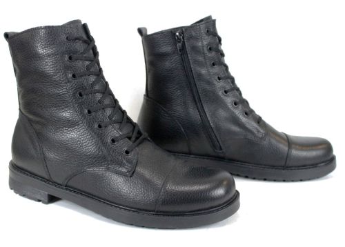 Общ изглед на мъжки зимни боти от естествена кожа