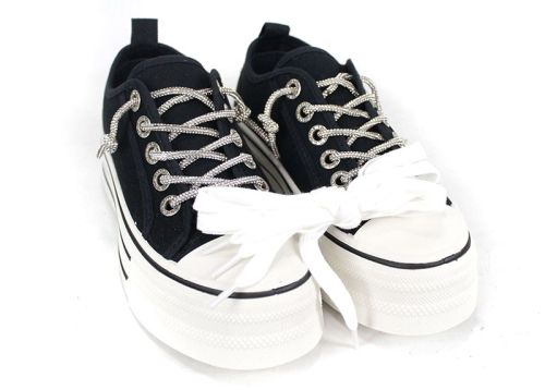 дамски черни кецове на висока бяла платформа