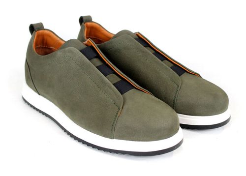 модни мъжки обувки от естествен набук каки без връзки с ластици и спортно ходило