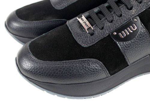 Дамски сникърси Bruna Forte – естествена кожа и велур, черни, с гъвкаво спортно ходило.