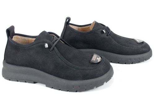 Дамски обувки Linea Libera от естествен набук с ластични връзки и каучуково ходило – цвят черен