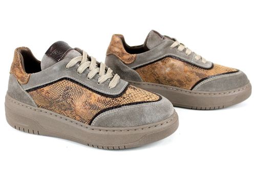 Премиум дамски сникърси Serpente Visone от естествен велур визон и змийски принт, с каучуково шито ходило.