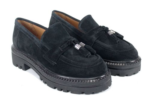 Дамски лоуфъри Noir Tassel от естествен велур в черно с декоративни висулки и модерно грубо ходило.