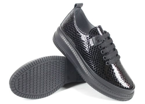 Дамски ежедневни обувки Lusso Nero – черен лак със змийски релеф, анатомична стелка с мемори пяна