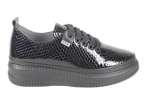 Дамски ежедневни обувки Lusso Nero – черен лак със змийски релеф, анатомична стелка с мемори пяна
