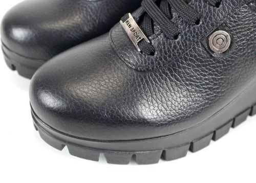 Дамски ежедневни обувки Fortis Linea – естествена флотер кожа и велур с кроко релеф, средно висока платформа със зимен грайфер