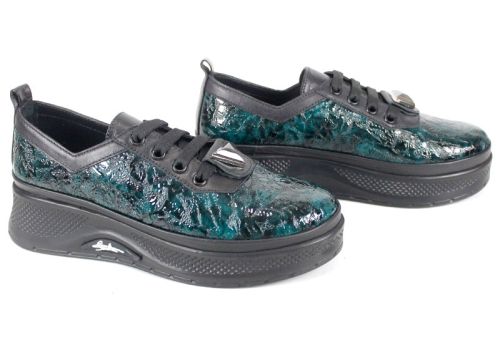 Дамски ежедневни обувки Scala Moda зелено – фейшън модел с мачкан лак, естествена кожа и платформа