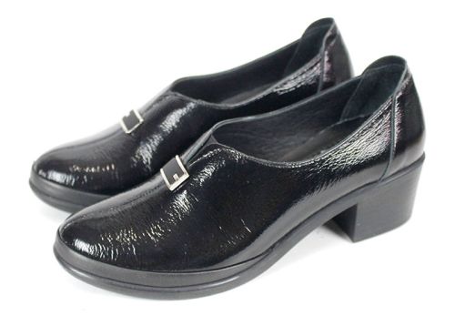 Дамски ежедневни обувки Lusso Forte от естествен лак в черно със средно висок ток