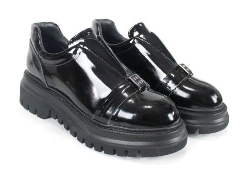 дамски обувки Noir Elevato от черен лак с високо ходило и ластик