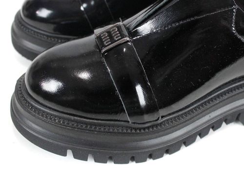 дамски обувки Noir Elevato от черен лак с високо ходило и ластик