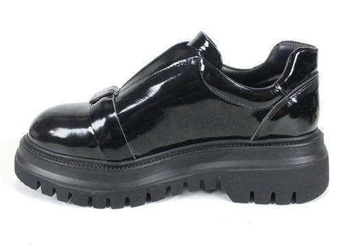 дамски обувки Noir Elevato от черен лак с високо ходило и ластик