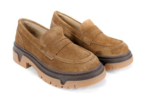 дамски лоуфъри Aurora Line велур цвят канела с грубо ходило