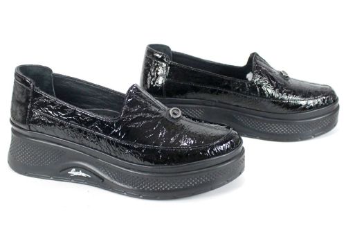 дамски обувки Luce Nera от естествен лак черни с ниска платформа