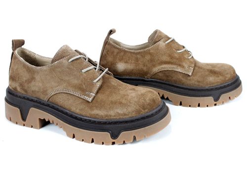 дамски обувки от естествен велур в цвят канела с шито масивно двуцветно ходило и стелка от естествена кожа