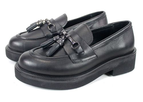 дамски лоуфъри Doux Éclat от естествена кожа в черен цвят с метална декорация и олекотено ходило