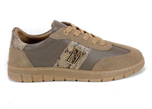 Дамски ретро сникърси Luce Antica от естествена кожа и велур, визон нюанс, със змийски детайл, шито каучуково ходило и хастар от естествена кожа.